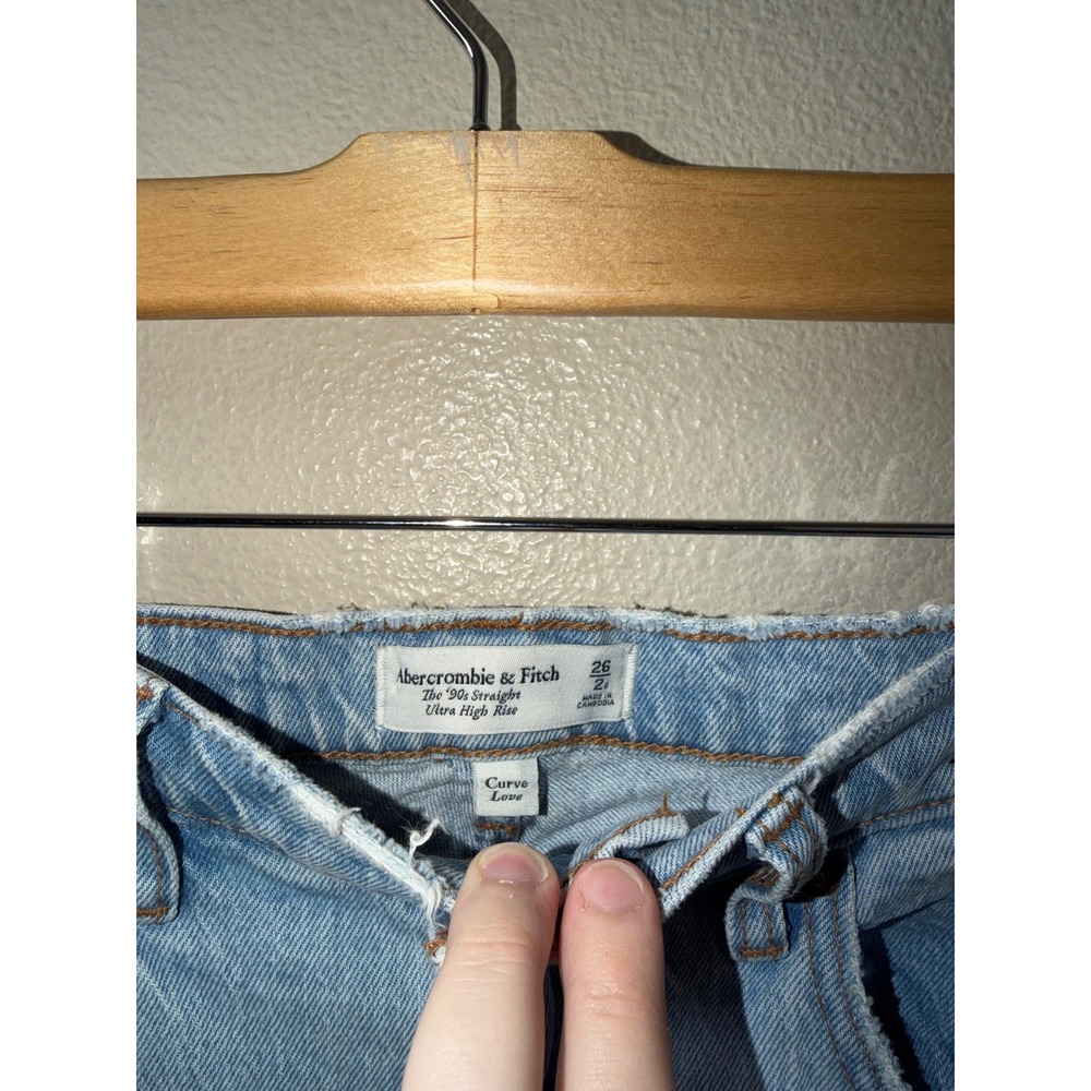 Women's Abercrombie 90s Straight High Rise Jeans Size 2 w26 - Picture 3 of 4